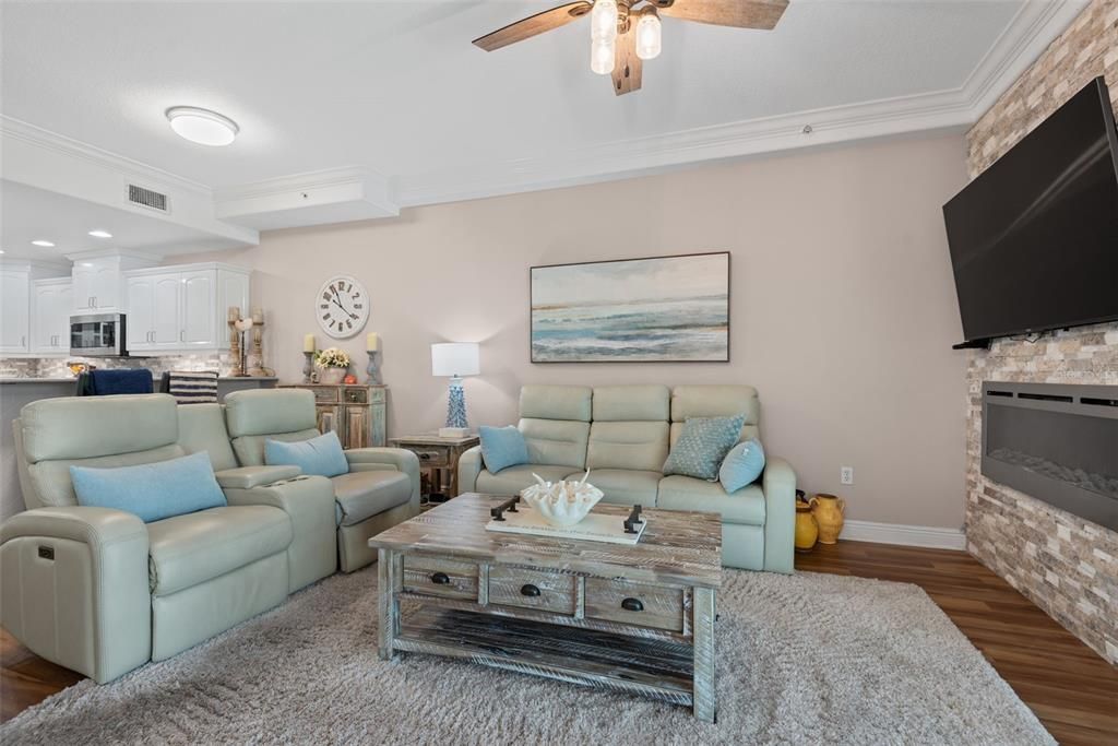 For Sale: $465,000 (3 beds, 3 baths, 2149 Square Feet)