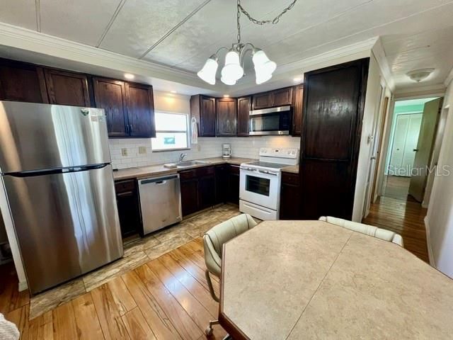 На продажу: $80,000 (2 спален, 2 ванн, 672 Квадратных фут)