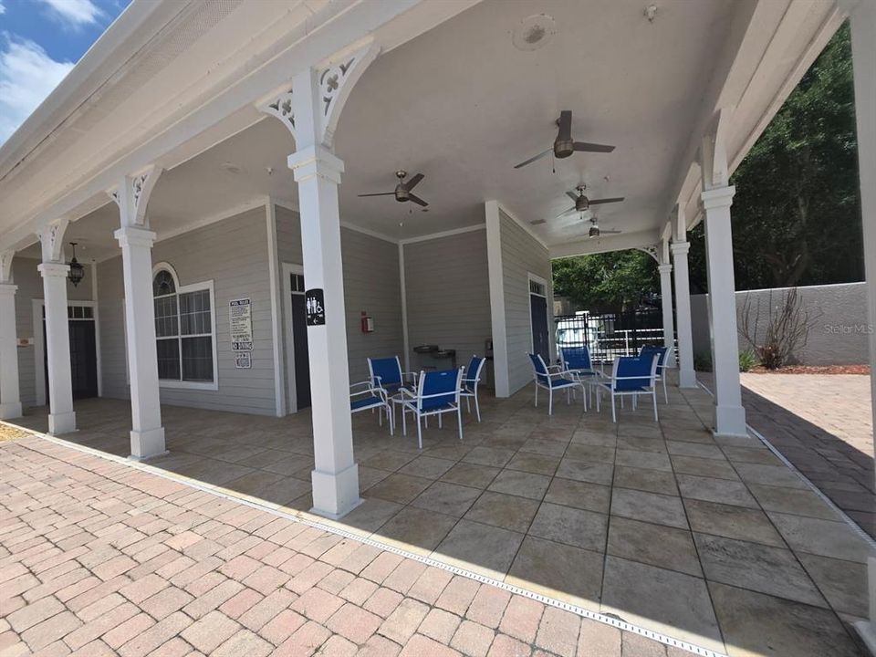 For Rent: $2,400 (3 beds, 2 baths, 1269 Square Feet)