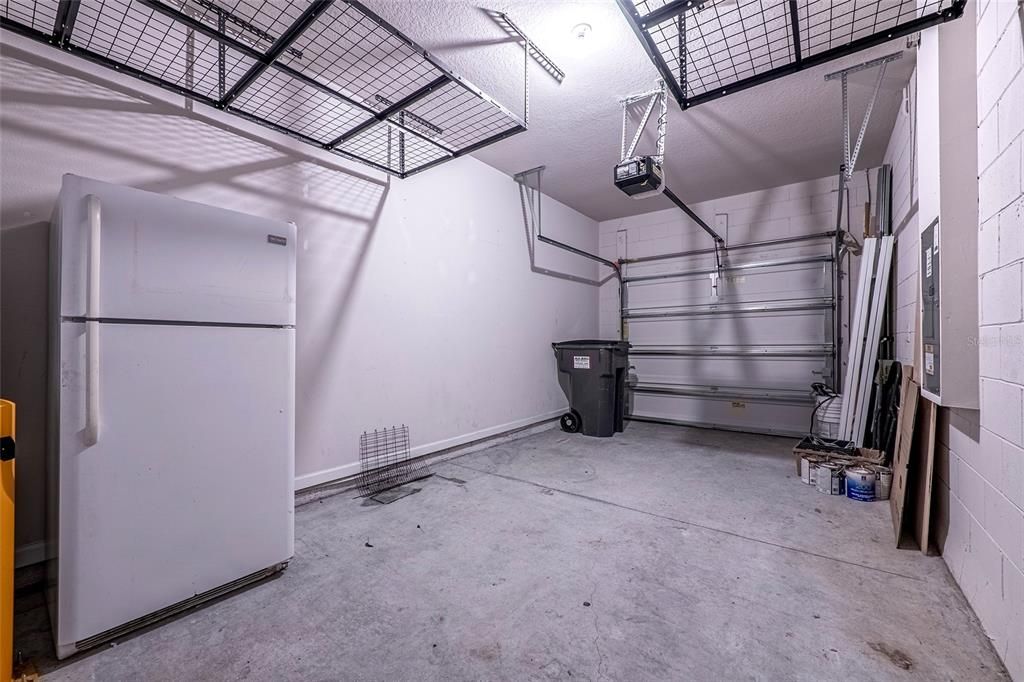 На продажу: $264,900 (3 спален, 2 ванн, 1444 Квадратных фут)