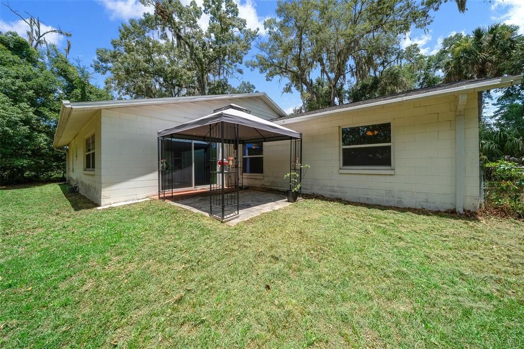 For Sale: $245,000 (3 beds, 2 baths, 1692 Square Feet)