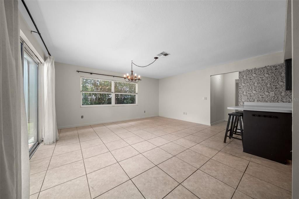 For Sale: $245,000 (3 beds, 2 baths, 1692 Square Feet)