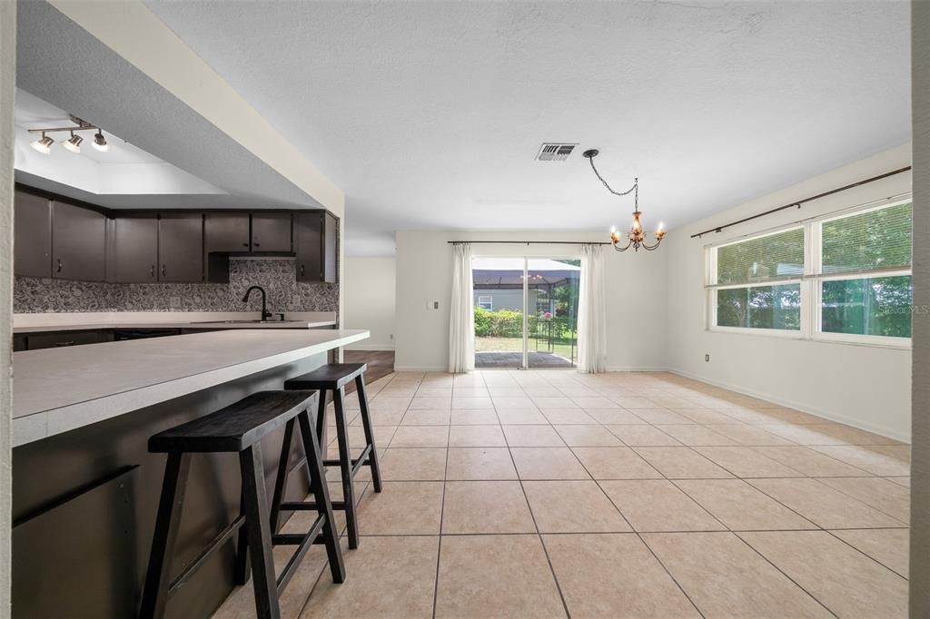 For Sale: $245,000 (3 beds, 2 baths, 1692 Square Feet)