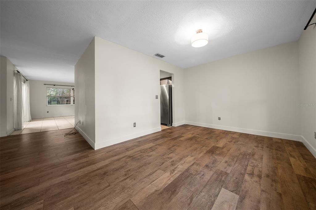 For Sale: $245,000 (3 beds, 2 baths, 1692 Square Feet)