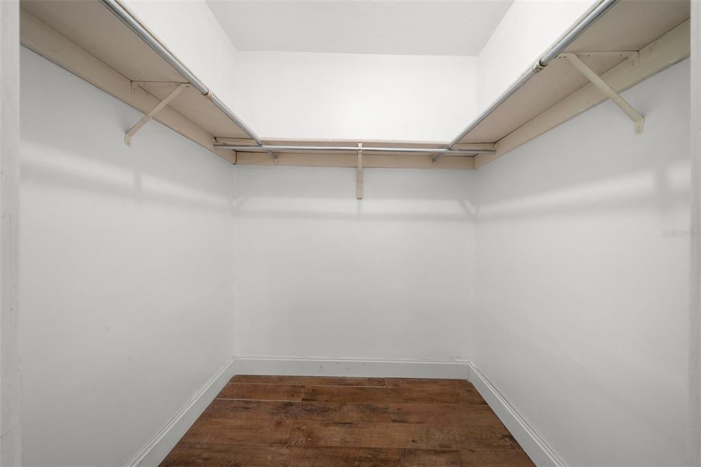 For Sale: $245,000 (3 beds, 2 baths, 1692 Square Feet)