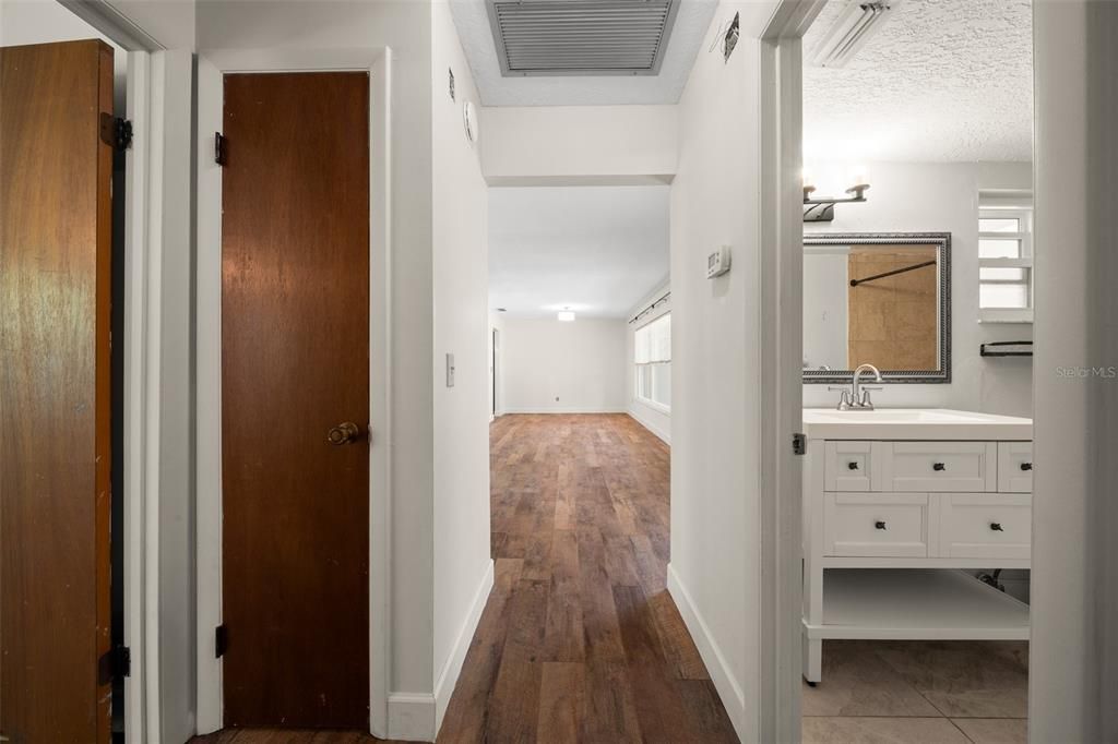 For Sale: $245,000 (3 beds, 2 baths, 1692 Square Feet)