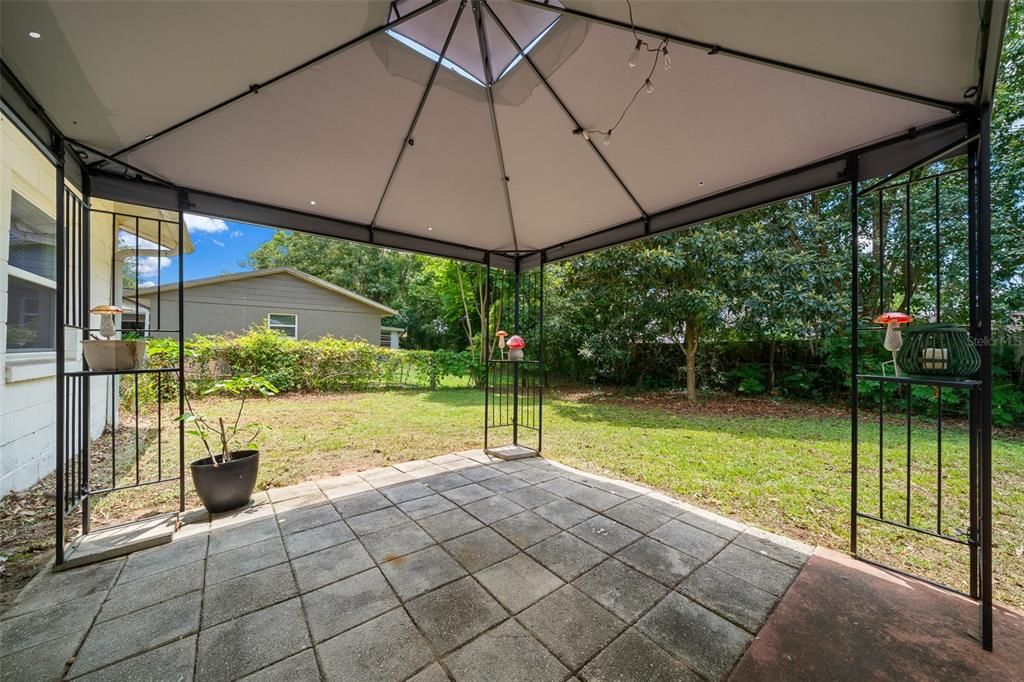 For Sale: $245,000 (3 beds, 2 baths, 1692 Square Feet)