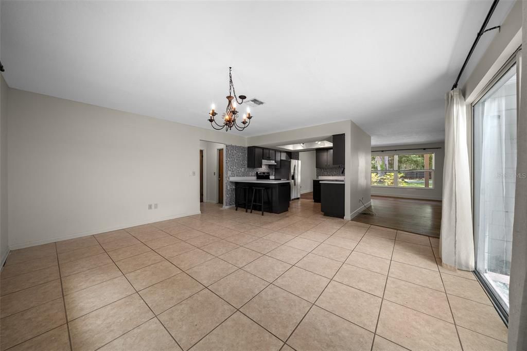 For Sale: $245,000 (3 beds, 2 baths, 1692 Square Feet)