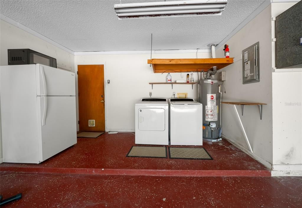 For Sale: $245,000 (3 beds, 2 baths, 1692 Square Feet)
