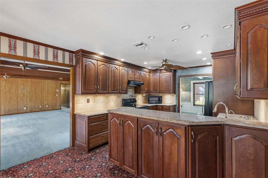 : $675,000 (4 beds, 3 baths, 2658 Square Feet)