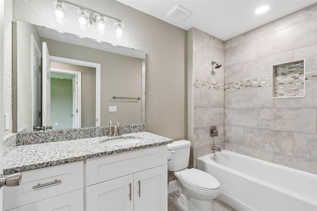 En Venta: $449,999 (3 camas, 2 baños, 1384 Pies cuadrados)