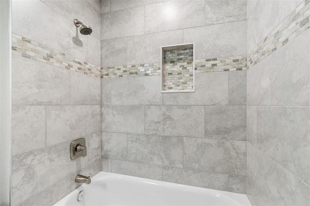 En Venta: $449,999 (3 camas, 2 baños, 1384 Pies cuadrados)