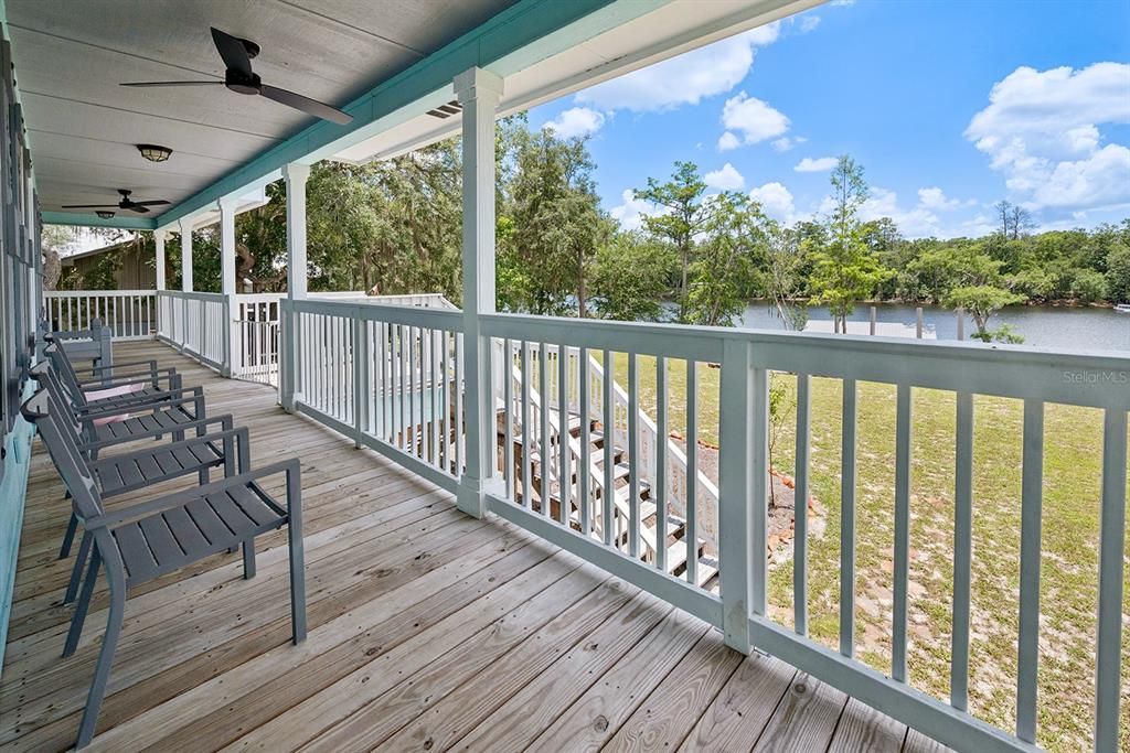 For Sale: $698,000 (3 beds, 2 baths, 1300 Square Feet)