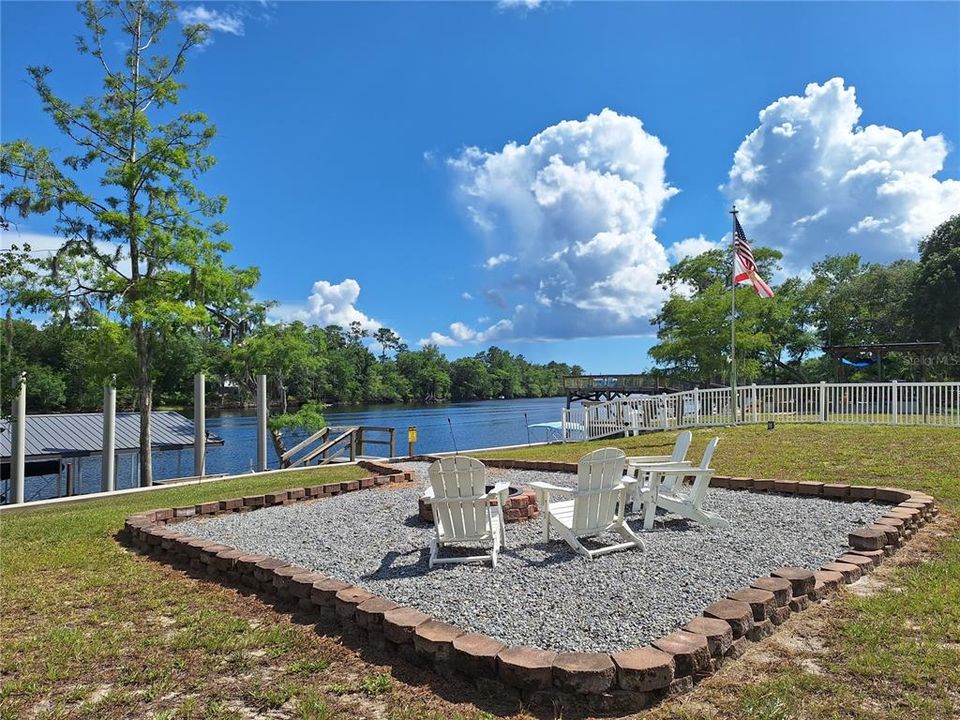For Sale: $698,000 (3 beds, 2 baths, 1300 Square Feet)