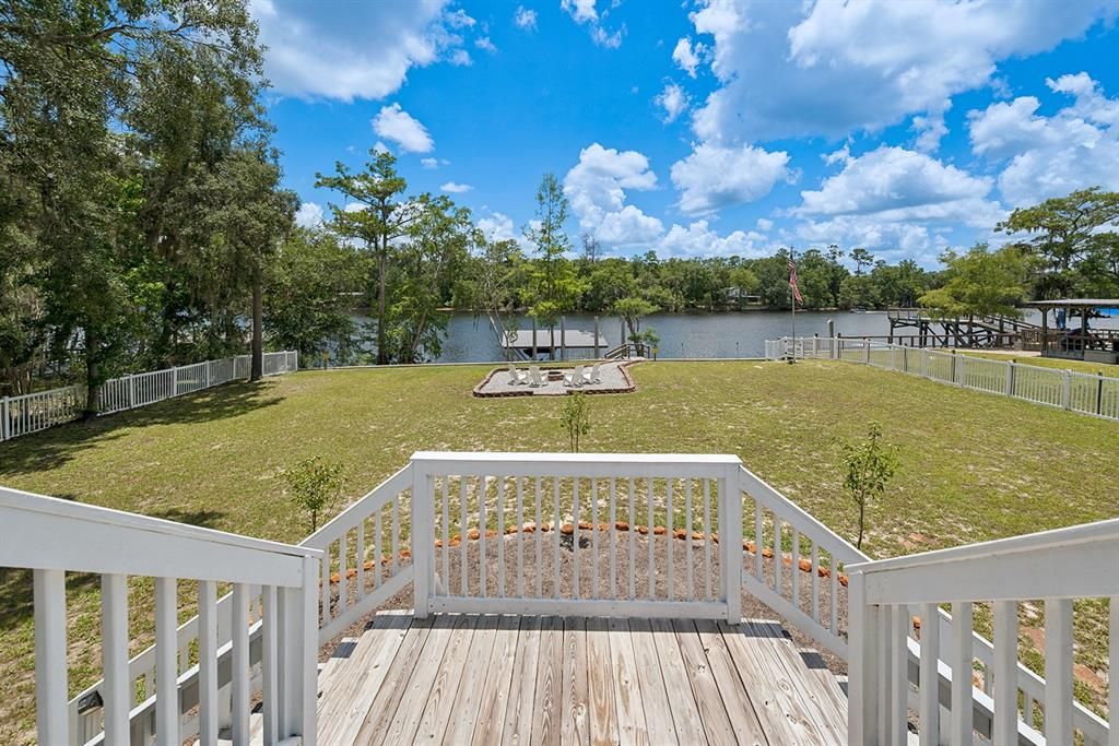 For Sale: $698,000 (3 beds, 2 baths, 1300 Square Feet)