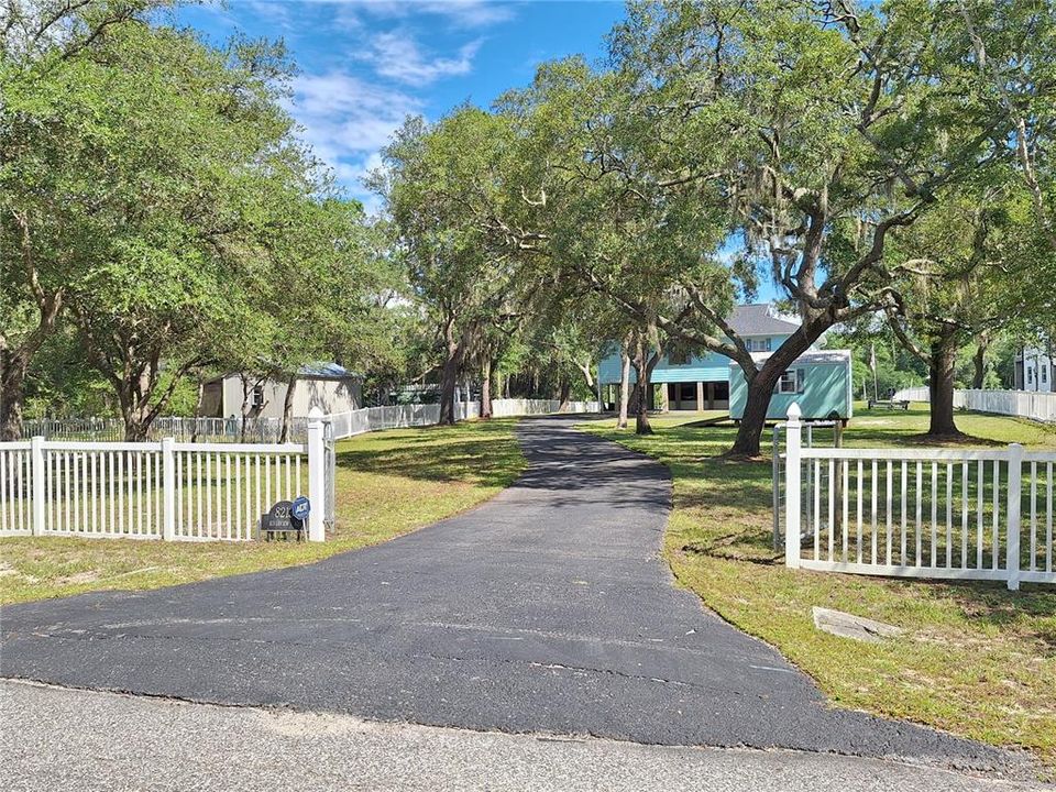 For Sale: $698,000 (3 beds, 2 baths, 1300 Square Feet)