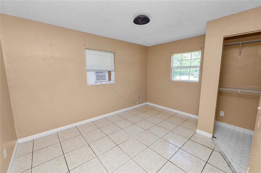 На продажу: $219,000 (3 спален, 1 ванн, 1026 Квадратных фут)