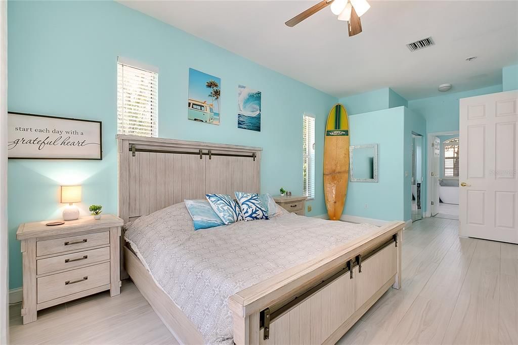 For Rent: $4,700 (3 beds, 3 baths, 2368 Square Feet)