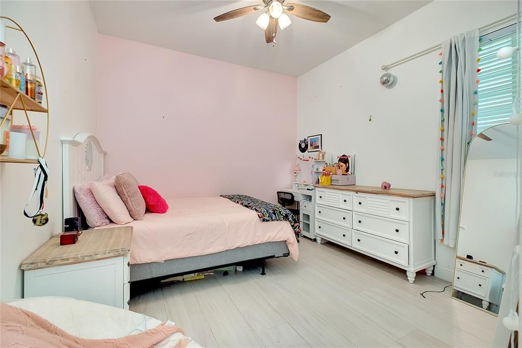 For Rent: $4,700 (3 beds, 3 baths, 2368 Square Feet)