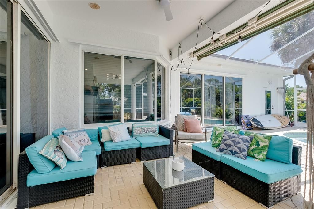 For Rent: $4,700 (3 beds, 3 baths, 2368 Square Feet)