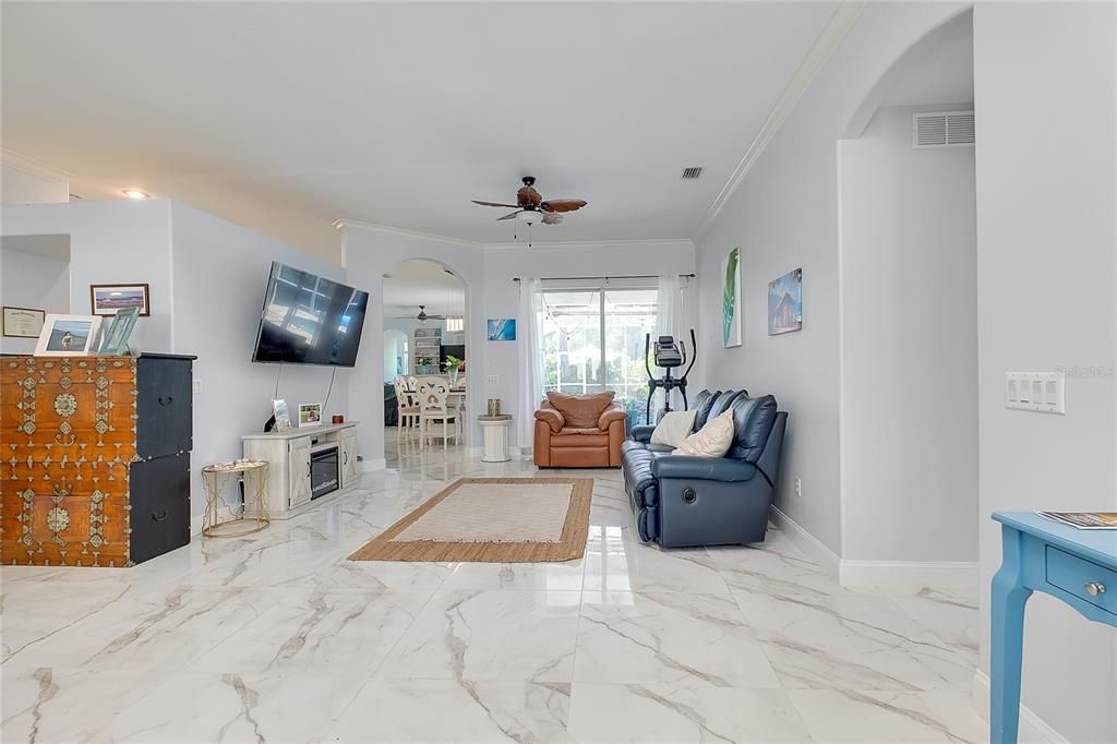 For Rent: $4,700 (3 beds, 3 baths, 2368 Square Feet)