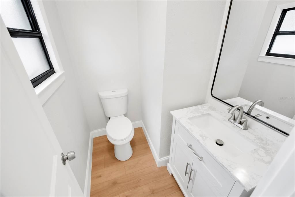 En Venta: $400,000 (4 camas, 2 baños, 1288 Pies cuadrados)