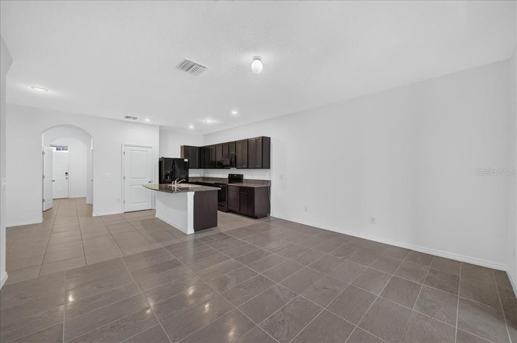 For Sale: $268,000 (3 beds, 2 baths, 1707 Square Feet)