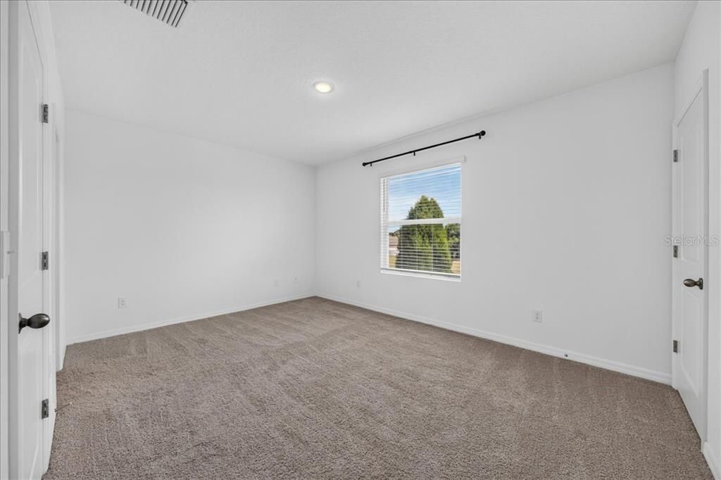 For Sale: $268,000 (3 beds, 2 baths, 1707 Square Feet)