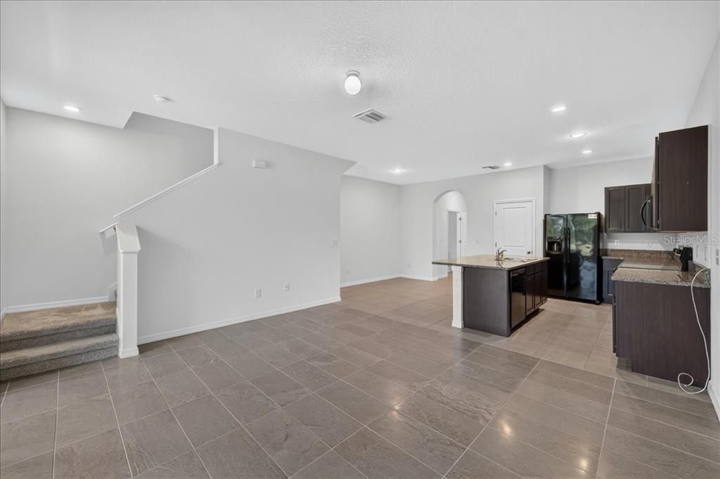 For Sale: $268,000 (3 beds, 2 baths, 1707 Square Feet)