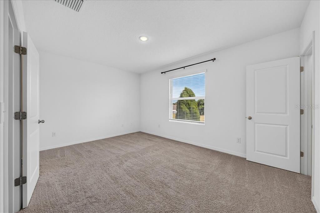 For Sale: $268,000 (3 beds, 2 baths, 1707 Square Feet)