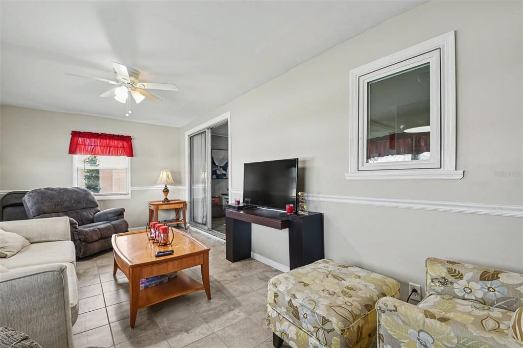 For Sale: $155,000 (2 beds, 2 baths, 1104 Square Feet)