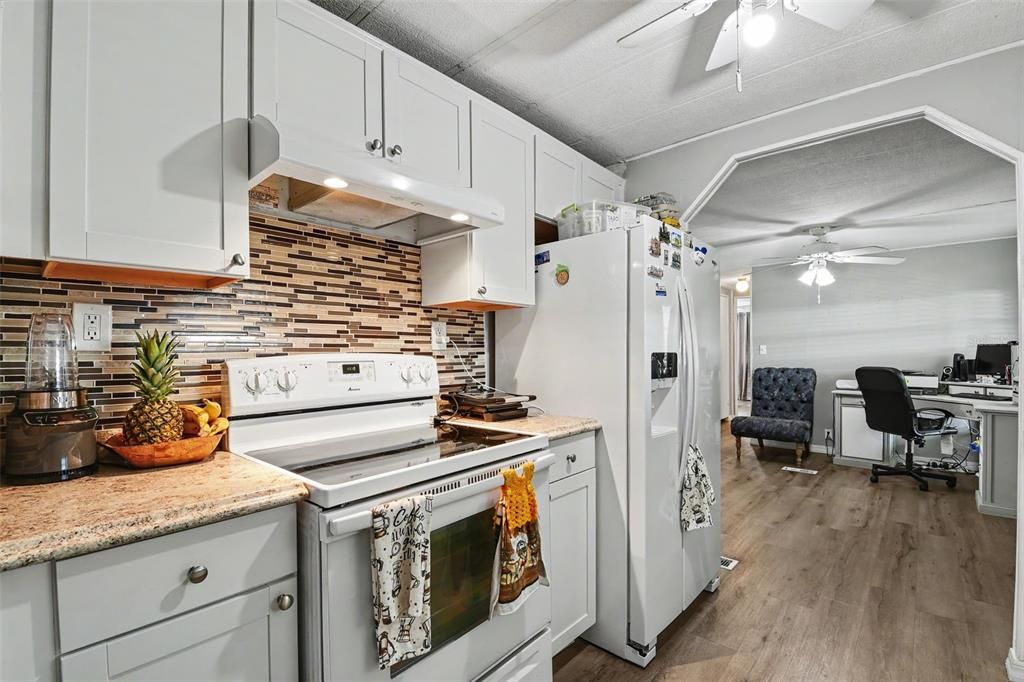 For Sale: $155,000 (2 beds, 2 baths, 1104 Square Feet)