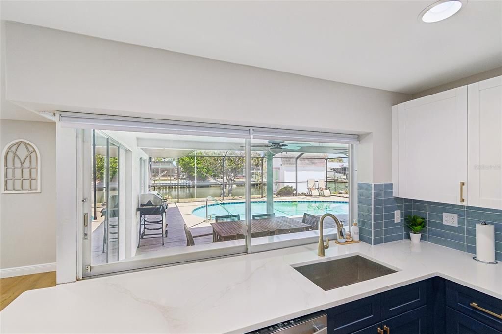 En Venta: $739,900 (4 camas, 2 baños, 1930 Pies cuadrados)