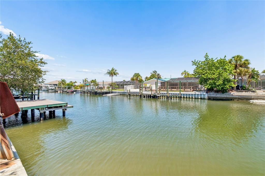 En Venta: $739,900 (4 camas, 2 baños, 1930 Pies cuadrados)