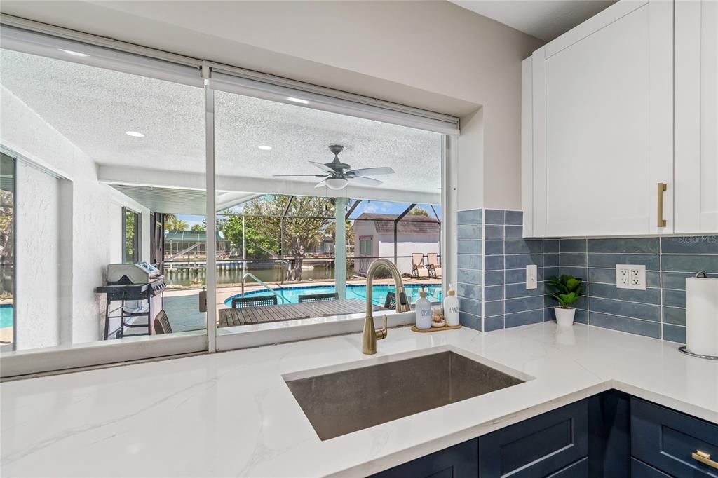 En Venta: $739,900 (4 camas, 2 baños, 1930 Pies cuadrados)