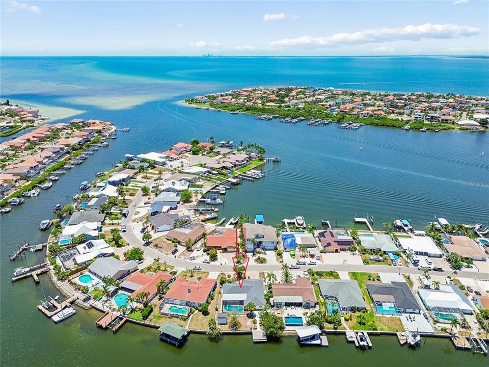 En Venta: $739,900 (4 camas, 2 baños, 1930 Pies cuadrados)