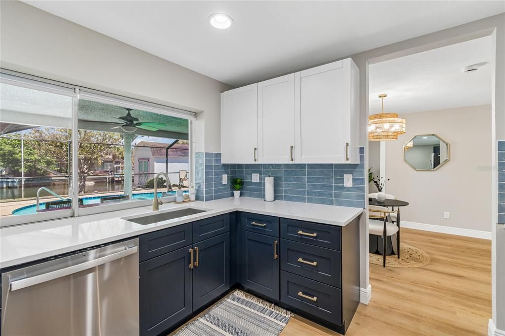 En Venta: $739,900 (4 camas, 2 baños, 1930 Pies cuadrados)