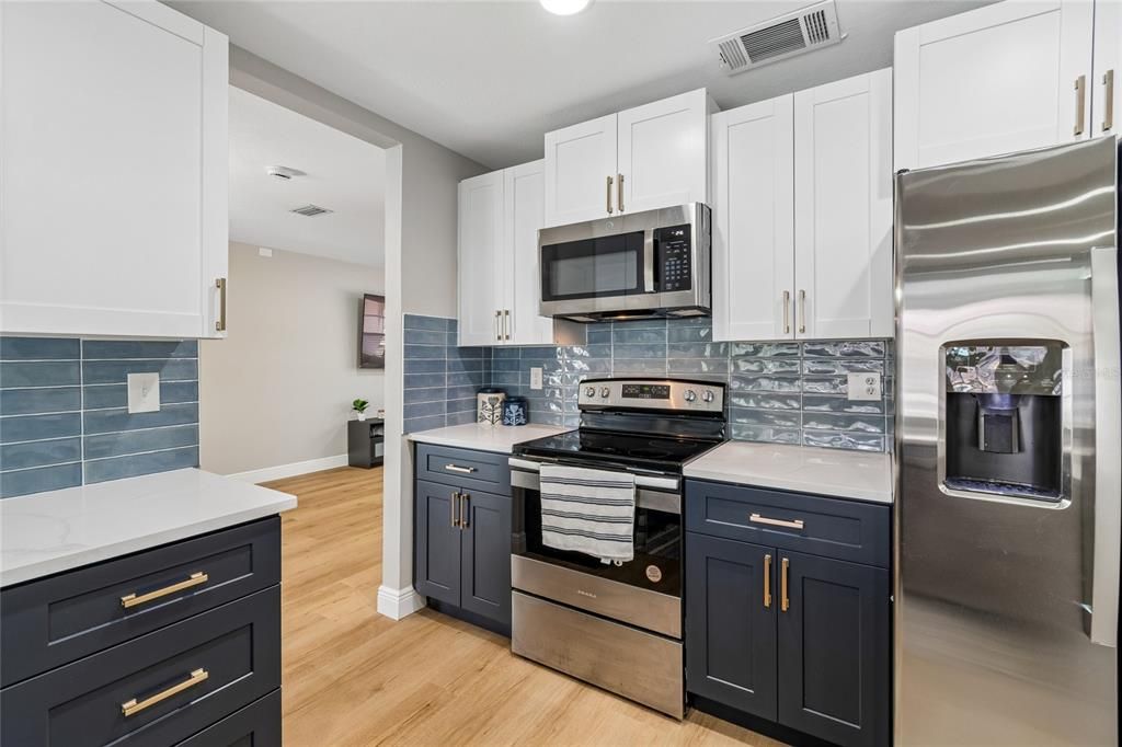 En Venta: $739,900 (4 camas, 2 baños, 1930 Pies cuadrados)