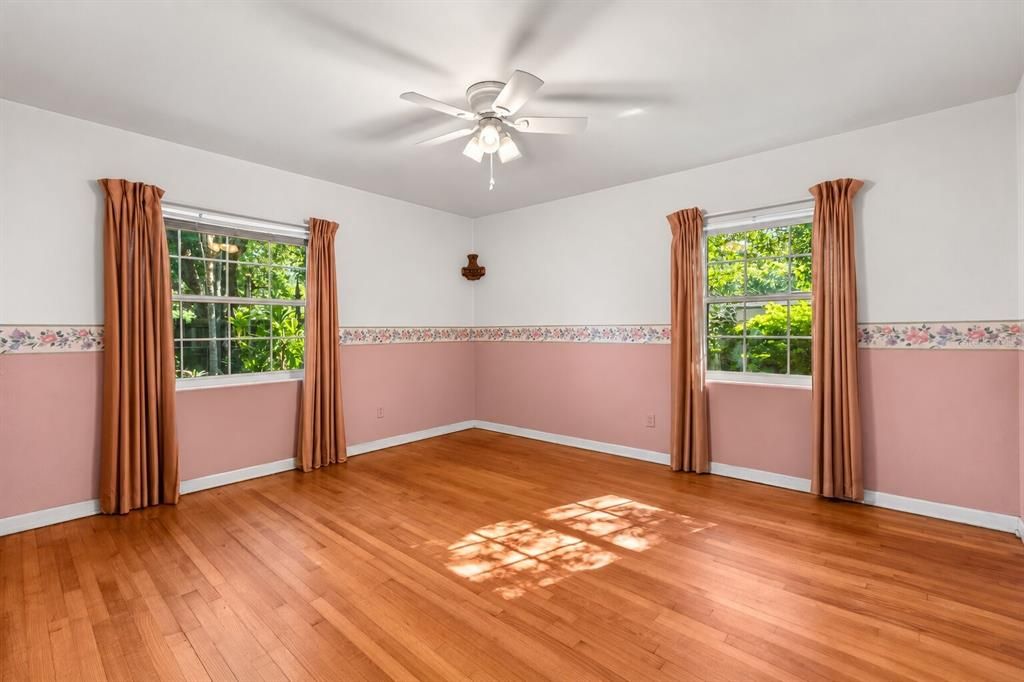 Activo con contrato: $399,000 (3 camas, 2 baños, 1523 Pies cuadrados)