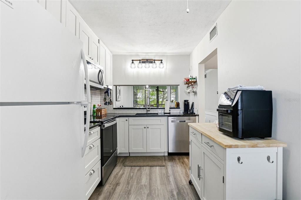 В аренду: $2,400 (2 спален, 2 ванн, 1019 Квадратных фут)