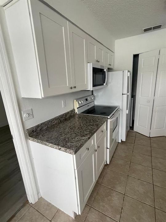 En Renta: $1,700 (2 camas, 2 baños, 934 Pies cuadrados)
