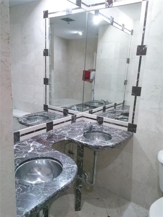 На продажу: $355,000 (2 спален, 2 ванн, 1352 Квадратных фут)