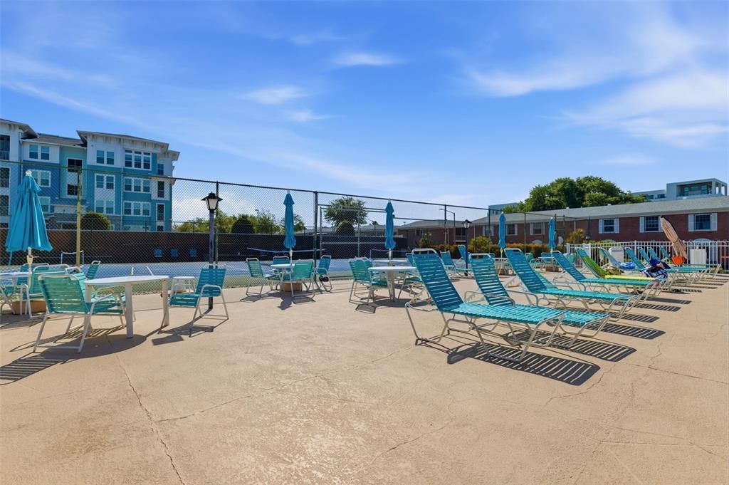 For Rent: $2,200 (2 beds, 2 baths, 1075 Square Feet)