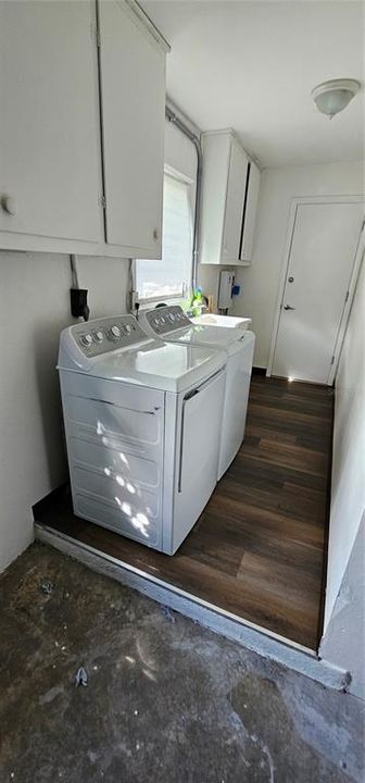 В аренду: $3,497 (3 спален, 2 ванн, 2085 Квадратных фут)