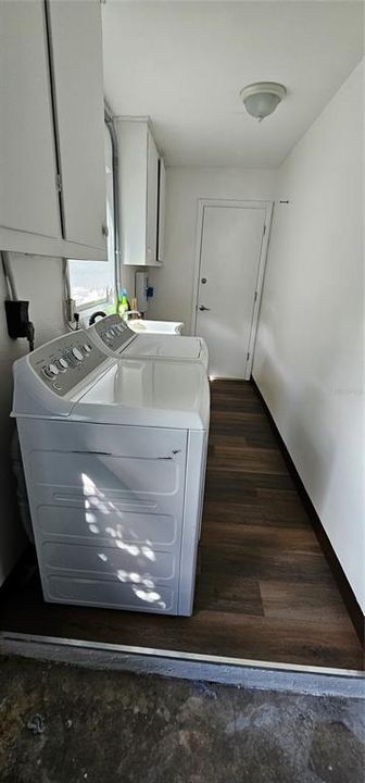 В аренду: $3,497 (3 спален, 2 ванн, 2085 Квадратных фут)