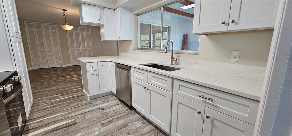 В аренду: $3,497 (3 спален, 2 ванн, 2085 Квадратных фут)