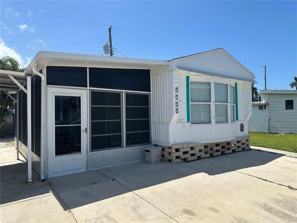 For Sale: $150,000 (2 beds, 1 baths, 800 Square Feet)
