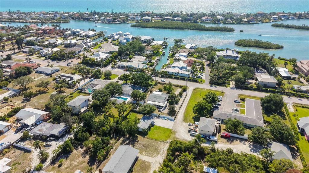 На продажу: $619,000 (3 спален, 2 ванн, 1205 Квадратных фут)