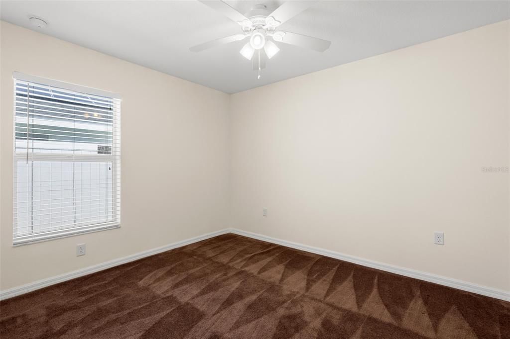 Activo con contrato: $270,000 (3 camas, 2 baños, 1453 Pies cuadrados)