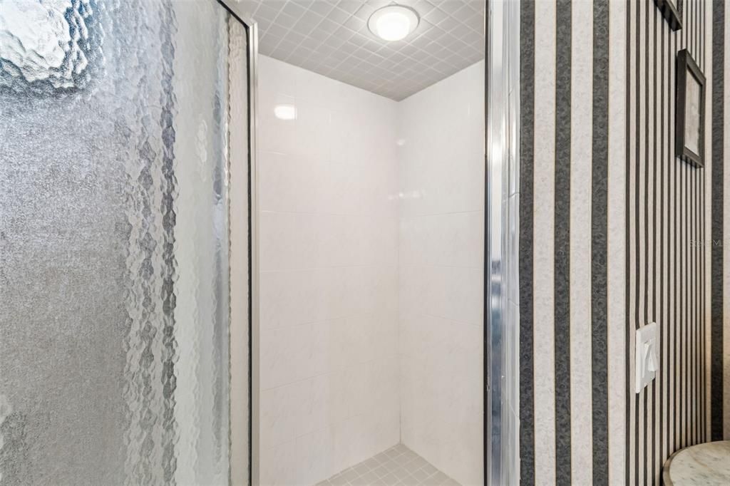 На продажу: $850,000 (4 спален, 3 ванн, 2304 Квадратных фут)